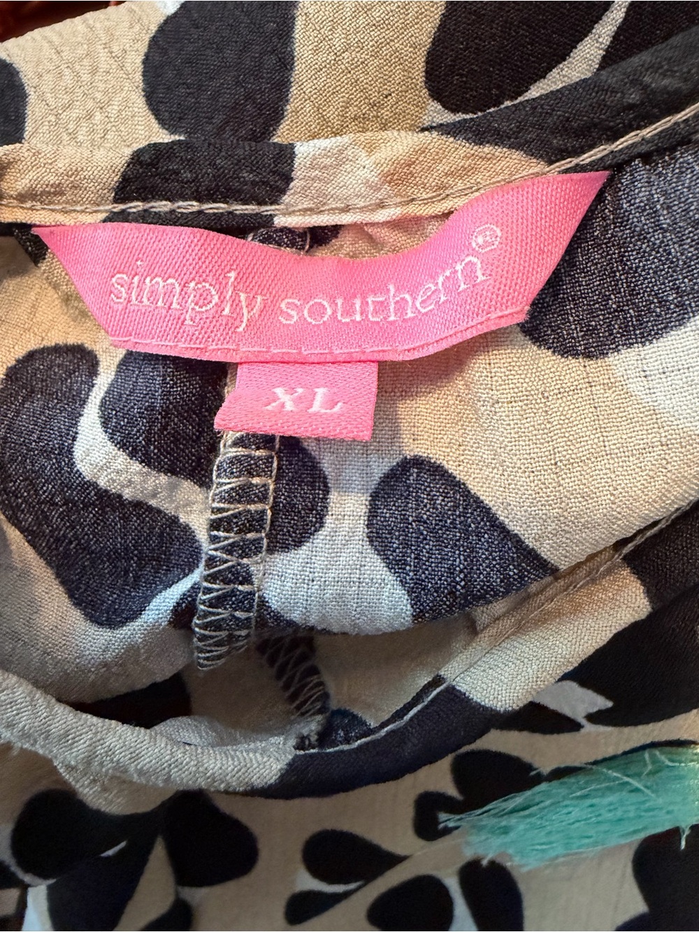 Simply Southern Beige and Black Leopard Print Peplum Tunic with Tassels sz XL - Picture 3 of 3
